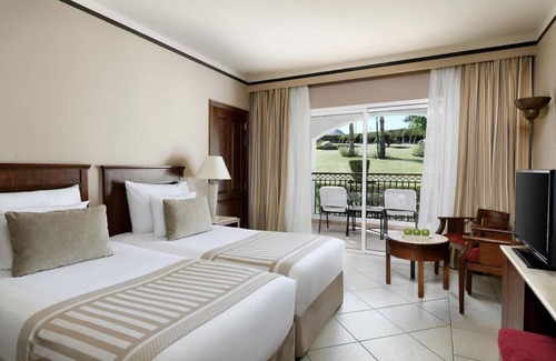 Dahab Hotel | Quaint Seaside Room Perfect for Couples’ Retreat - with 2 Swimming Pools