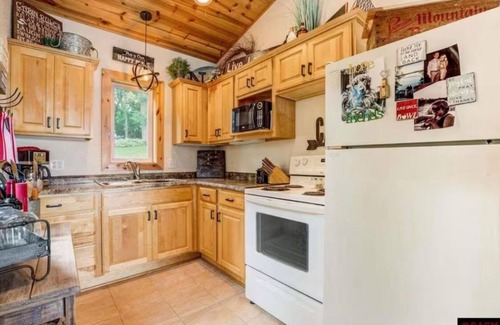 Le Sueur County Cabin | Quaint Lake Tetonka Cottage!