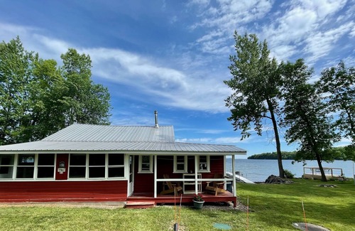 South Hero Cottage | Quaint Lakeside Summer Camp with Spectacular Views