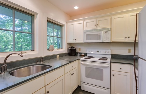 Batesville House | Quaint Loft Suite - Explore nearby Charlottesville and Wineries Dog Friendly