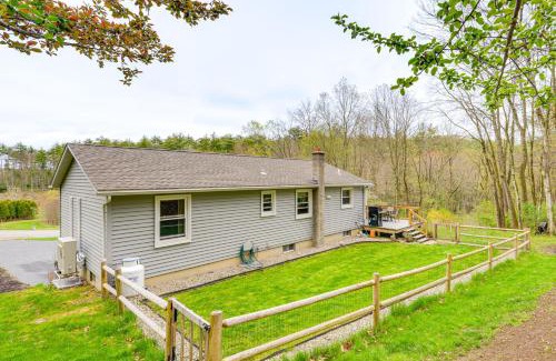 Gill House | Quaint Massachusetts Home with Yard and Grill!