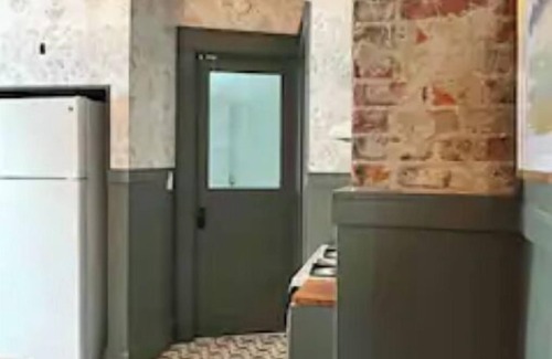 Meadville Apartment | Quaint Pet Friendly 2 Bed Apartment Downtown