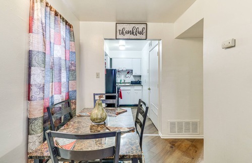 St. Louis House | Quaint St Louis Home ~ 6 Mi to Downtown!