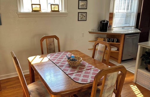 Central - Terry House | Quaint sunny cottage that rests in the historical neighborhood of Billings
