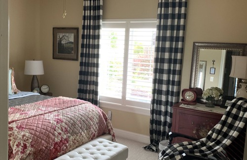 Redding Bed & Breakfast | Quaintly Queen Hideaway Close to Bethel & Mercy Hospital Private Room in House