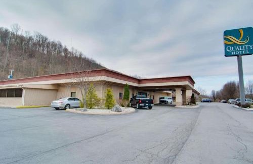 Bluefield Hotel | Quality Hotel and Conference Center Bluefield