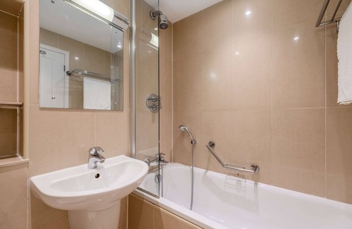 Frognal and Fitzjohns Hotel | Quality Hotel Hampstead