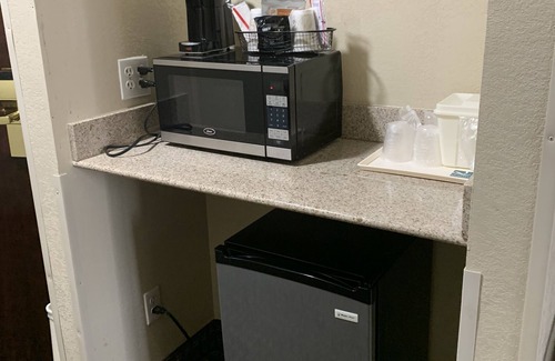 Stafford Hotel | Quality Inn and Suites