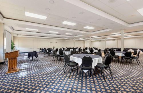Point Edward Hotel | Quality Inn