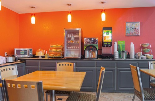 Carthage Hotel | Quality Inn Carthage