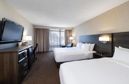 Kingston Hotel | Quality Inn & Conference Centre Kingston Central