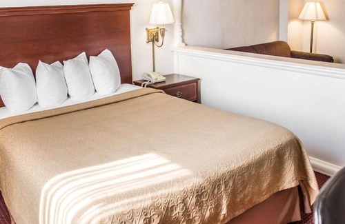 Franklin Hotel | Quality Inn & Conference Center Franklin Downtown
