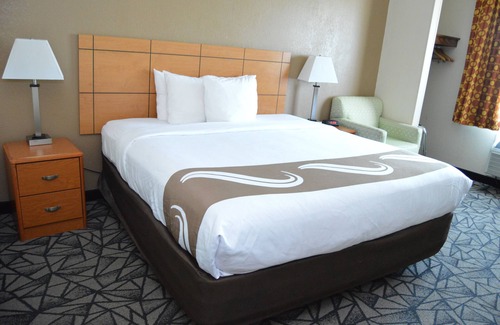 Iowa River Landing Hotel | Quality Inn Coralville - Iowa River Landing