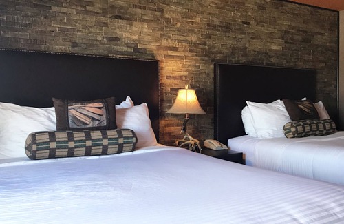 Rainy River District Hotel | Quality Inn Fort Frances