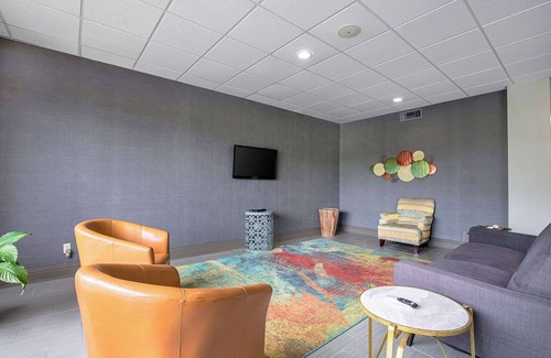 Holly Springs Hotel | Quality Inn Holly Springs South