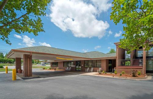 Wilkesboro Hotel | Quality Inn near Speedway