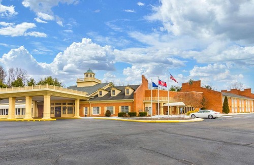 Radford Hotel | Quality Inn Radford-West Blacksburg I-81