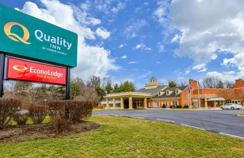 Radford Hotel | Quality Inn Radford-West Blacksburg I-81