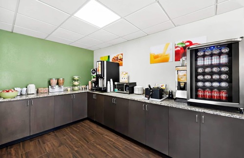 Raeford Hotel | Quality Inn Raeford