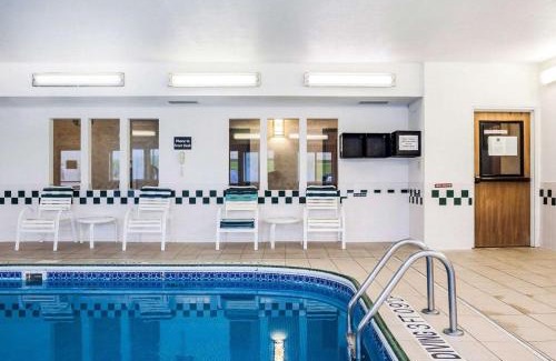 Greater South Side Hotel | Quality Inn & Suites Des Moines Airport