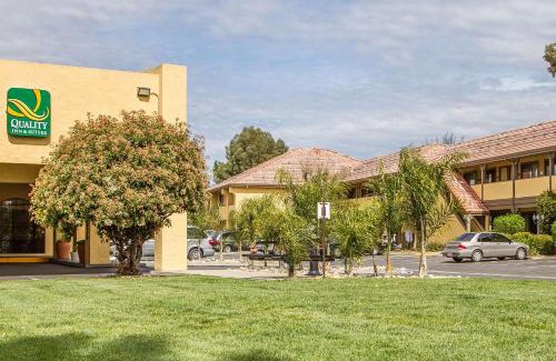 Gilroy Hotel | Quality Inn & Suites Gilroy