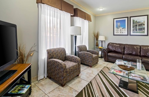 Granbury Hotel | Quality Inn & Suites - Granbury