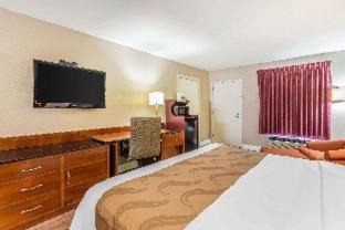 Warner Robins Hotel | Quality Inn & Suites near Robins Air Force Base