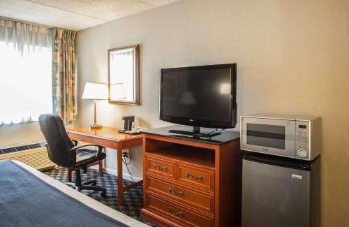 St. Charles Hotel | Quality Inn & Suites St Charles -West Chicago