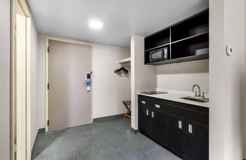 Altoona Hotel | Quality Inn & Suites