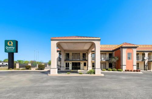 Dumas Hotel | Quality Inn & Suites