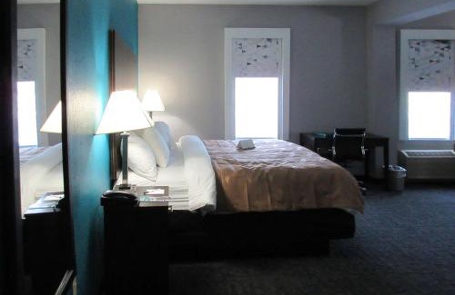 Edgefield Hotel | Quality Inn & Suites