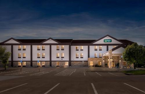 Manhattan Hotel | Quality Inn & Suites