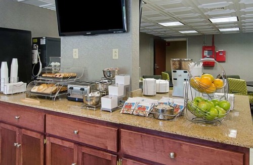 Worcester Hotel | Quality Inn & Suites Worcester