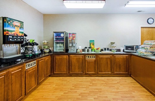 Summersville Hotel | Quality Inn Summersville - New River Area