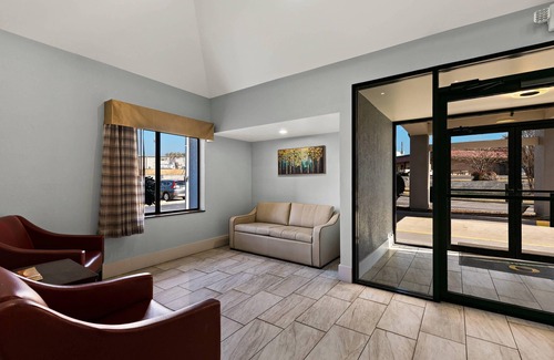 Lavonia Hotel | Quality Inn