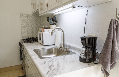 Ensenada Apartment | Quality Lodging by the Sea. Studio apartment w/garage100 yards from the beach.