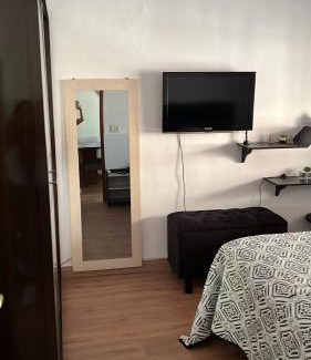 Nova Esperanca House | Quarto privado em Casa Residencial em BH - Apenas para Mulheres