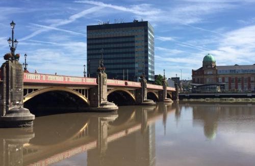 Newport Apartment | Quay Apartments Clarence House