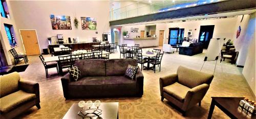 Polk City Hotel | Qube Hotel - Polk City