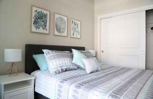 Lower Queen Anne Apartment | Queen Anne Retreat - 1 Blk from CPA - Free Parking