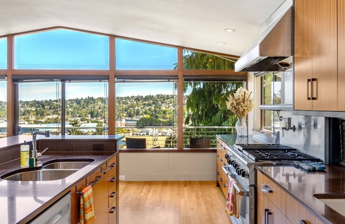 North Queen Anne House | Queen Anne w/Canal Views | Deck, Near Downtown