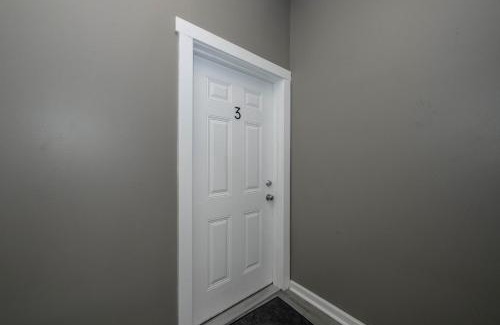 Mount Auburn Apartment | Queen City Views 3 Chic 2 BDR