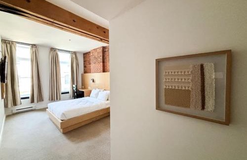 Downtown St. John's House | Queen Room at The Franklin Hotel Downtown on Water Street