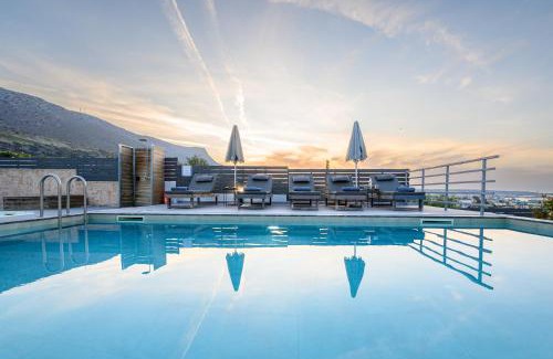 Koutouloufari Villa | Queen's Gem Luxury Villa - Heated Jacuzzi & Pool