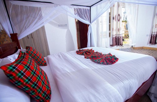 Kisumu Hotel | Queen`s Way Resort