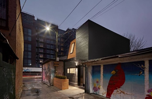 Little Portugal House | Queen West Unique Laneway Home