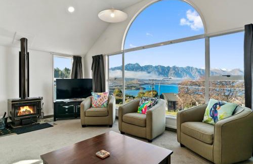 Fernhill House | Queenstown Haven - Queenstown Holiday Home
