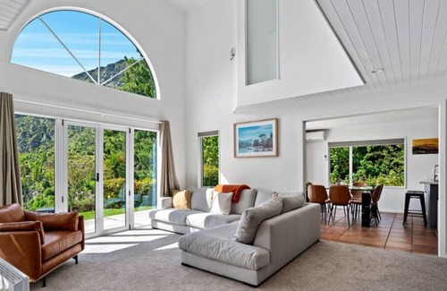 Arthur's Point House | Queenstown home at the foot of Coronet Peak