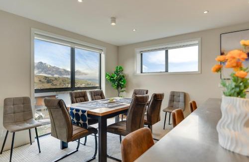 Queenstown House | Queenstown Lake and Mountain View Retreat Free Wifi Free Street Parking