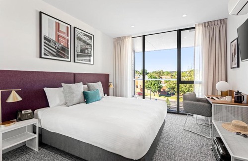 Soldiers Hill Apartment | Quest Ballarat Station